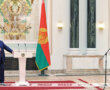 Лукашенко — выпускникам вузов: мир огромен, а Беларусь у нас одна