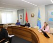 Председатель райисполкома взял на контроль более десятка обращений граждан
